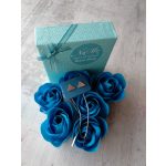 Háromszögön csüngő fülbevaló 