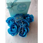 Háromszögön csüngő fülbevaló 